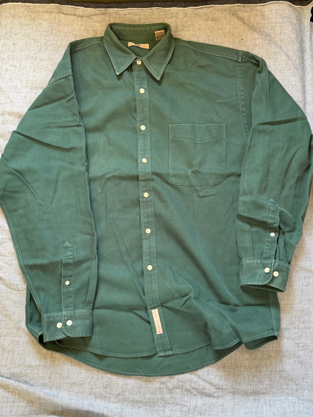 Men's Green Long-Sleeve Button-Up Shirt